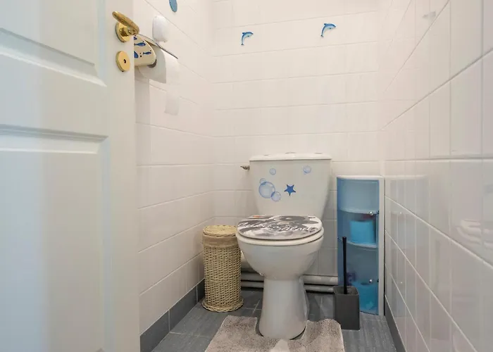 1 Bedroom Awesome In Lejlighed Royan