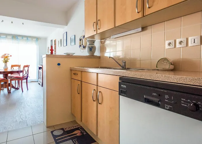 1 Bedroom Awesome In