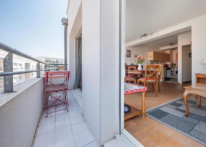 1 Bedroom Awesome In Royan